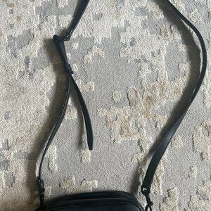 Tory Burch - Camera Crossbody Black